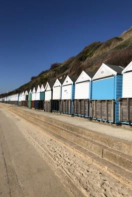 beach-huts-bournemouth-beach-.jpg